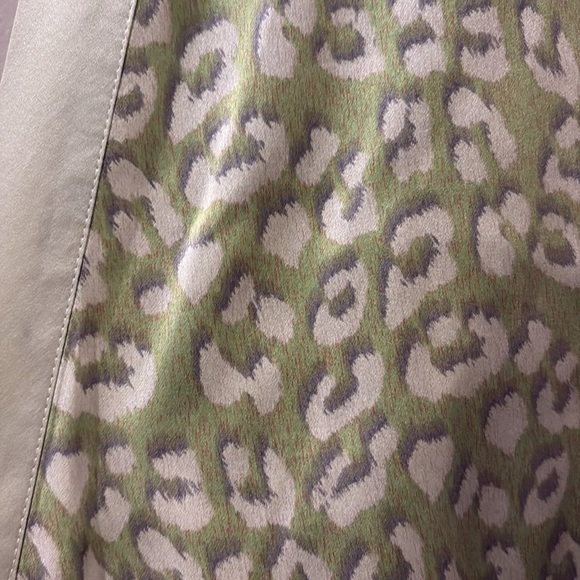 Reiss Green Mini Dress Short Sleeve - cheetah print - 100% silk - size 10 - Picture 4 of 7